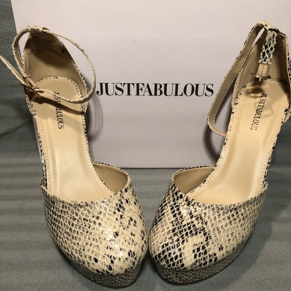 Snakeskin platform pumps - Picture 2 of 3